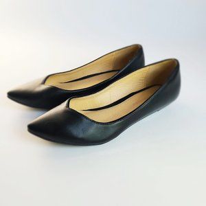 CL by Chinese Laundry Pointed-Toe Wedge Flats 8M